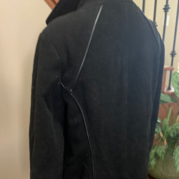 Knee Length Coat with faux leather detail - Picture 3 of 8